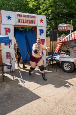 Lucha Libre Pro Wreslting, 26 Haziran 2022 'deki Michigan Taco Festivali' nde canlı performans sergiliyor.