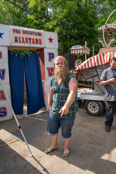 Lucha Libre Pro Wreslting, 26 Haziran 2022 'deki Michigan Taco Festivali' nde canlı performans sergiliyor.
