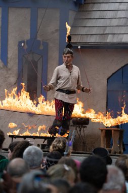 Michigan Rönesans Festivali, 5 Eylül 2022 'de Michigan, Holly' deki Viking İstilası
