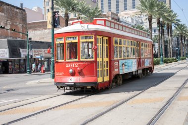 New Orleans, Louisiana 'daki tarihi teleferikler 10-08-2022' de çalışıyor.