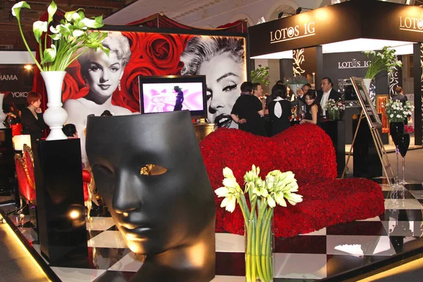 Interior Con Retratos Marilyn Monroe Exposición Feria Del Millonario Moscú — Foto de Stock