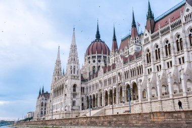 Budapeşte, Vergria. 10 Ekim 2021. Budapeşte 'deki parlamento binası.