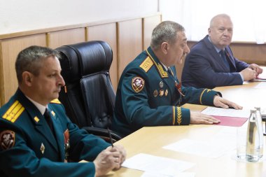 Moskova, Rusya - 07.05.2019: Büyük Vatanseverlik Savaşı gazileri Bilinmeyen Asker Mezarlığında Zafer Günü arifesinde