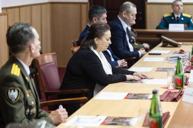Moskova, Rusya - 07.05.2019: Büyük Vatanseverlik Savaşı gazileri Bilinmeyen Asker Mezarlığında Zafer Günü arifesinde