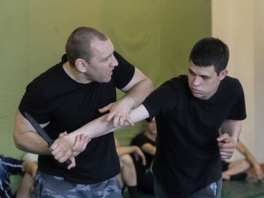 Moskova, Rusya - 30.05.2019: Moskova 'daki Zaitsev Özel Güvenlik Eğitim Merkezi' nde en iyi gözaltı gruplarının eğitici ve yöntembilimsel bir toplantısı düzenlendi.