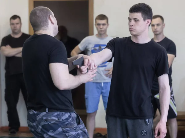 Moskova, Rusya - 30.05.2019: Moskova 'daki Zaitsev Özel Güvenlik Eğitim Merkezi' nde en iyi gözaltı gruplarının eğitici ve yöntembilimsel bir toplantısı düzenlendi.