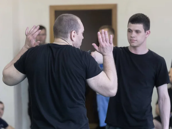 Moskova, Rusya - 30.05.2019: Moskova 'daki Zaitsev Özel Güvenlik Eğitim Merkezi' nde en iyi gözaltı gruplarının eğitici ve yöntembilimsel bir toplantısı düzenlendi.