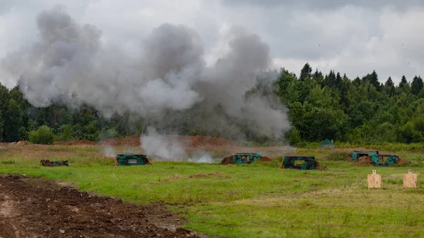 モスクワ地方 ロシア 2019 ロシアガード中央地区の軍事ユニットの化学保護ユニットのフィールド出口は モスクワ地域の別の作戦旅団の訓練場で行われました — ストック写真