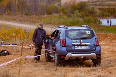 Moskova Bölgesi, Rusya - 28.09.2019: Otomobil Biatlon 'daki ilk yarışmalar 