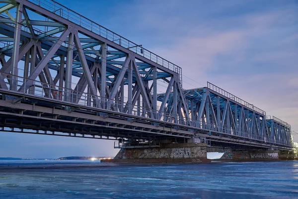 View Railway Bridge Frozen Voronezh Reservoir Dusk — Photo