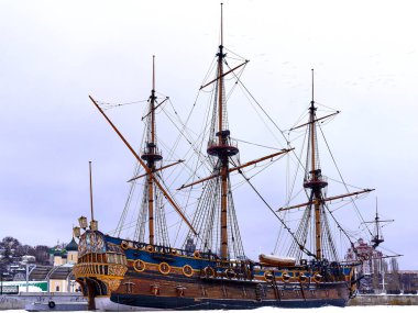 Gemi müzesi Goto 'nun kaderi Voronezh rezervuarının buzuna bağlı.