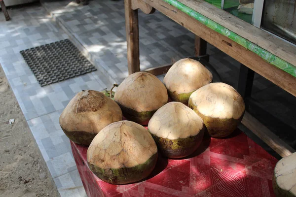 Coco Verde Para Venda Como Bebidas — Fotografia de Stock