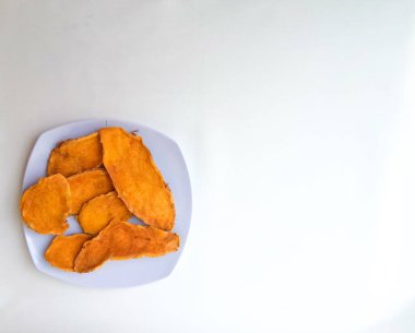 Curcuma zanthorrhiza, ya da temulawak, ya da Java ginger, ya da Java zencefili, ya da Java zerdeçal. Dilimlenmiş ve kurutulmuş, bitkisel içecek gibi demlenmeye hazır.