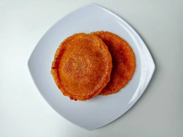 Zwei Stücke Bogenspießkuchen Oder Kue Cucur Traditioneller Indonesischer Kuchen Aus — Stockfoto