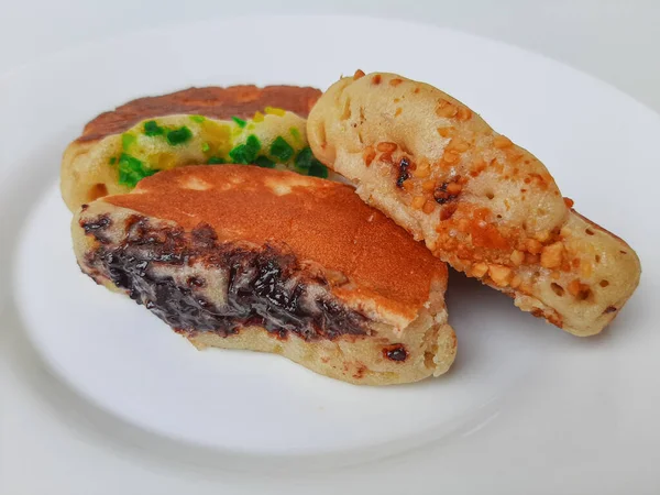 Pukis Ist Ein Traditioneller Indonesischer Pfannkuchen Mit Verschiedenen Belägen Auf — Stockfoto