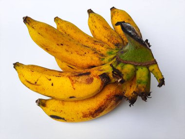 AAB grubundan bir tarak raja veya pisang raja veya Musa paradisiaca. Beyaz arkaplanda izole edilmiş