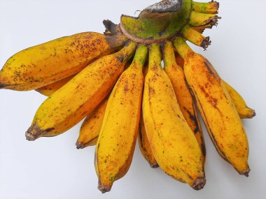 AAB grubundan bir tarak raja veya pisang raja veya Musa paradisiaca. Beyaz arkaplanda izole edilmiş