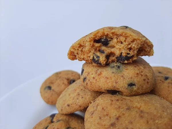 Biscoitos Caseiros Chocolate Isolado Fundo Branco — Fotografia de Stock