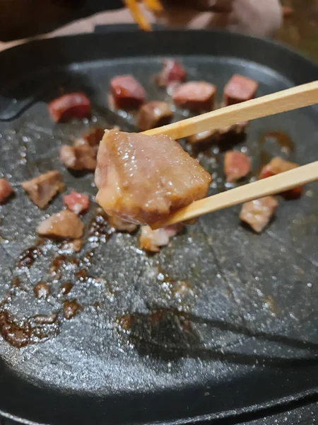 Cozinhar Bife Cubo Pequeno Panela Grelha — Fotografia de Stock