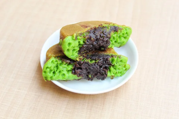 Pukis Colore Verde Con Topping Cioccolato Fuso Pukis Dolce Tradizionale — Foto Stock