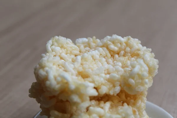 Rengginang Bolachas Tradicionais Indonésia Feitas Arroz Pegajoso Que Secou Então — Fotografia de Stock