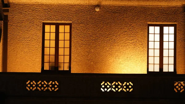 Edifícios Antigos Vista Noite Com Luzes Quentes Fora Janela Xangai — Fotografia de Stock