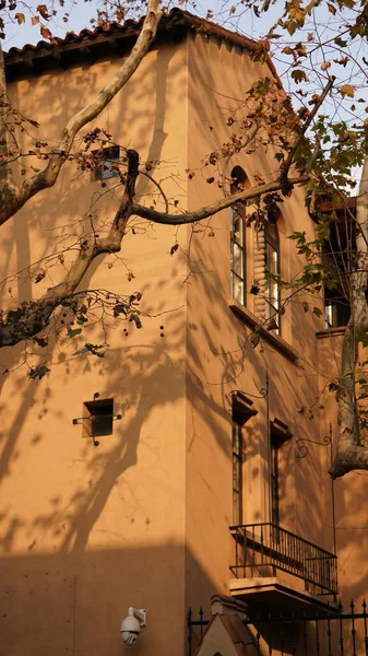 Старые Красивые Здания Теплым Солнечным Светом Тенью Шанхае Китая Осенью — стоковое фото