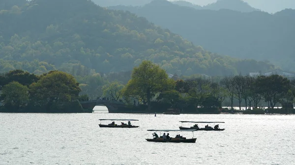 Beautiful Lake Landscapes Hangzhou City China Spring Peaceful Lake Fresh — 图库照片