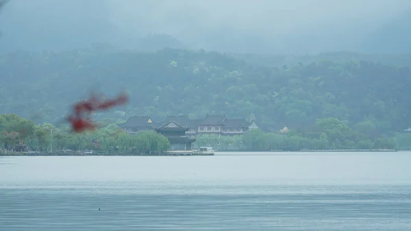 Beautiful Lake Landscapes Traditional Chinese Architecture Shore — 图库照片