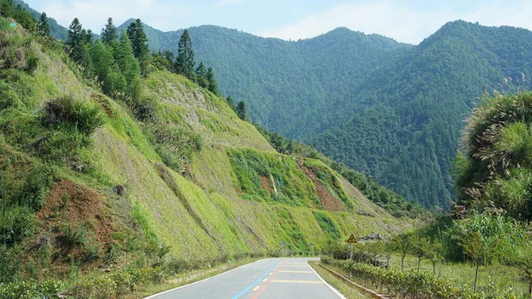 One Countryside Road Mountains Countryside China Spring — Stock Photo, Image