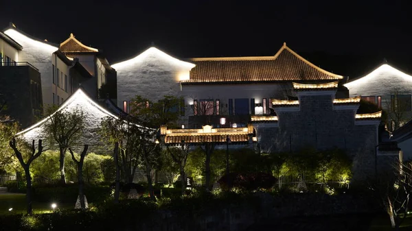 Oude Traditionele Chinese Architecturen Uitzicht Met Lichten Aan Nachts — Stockfoto