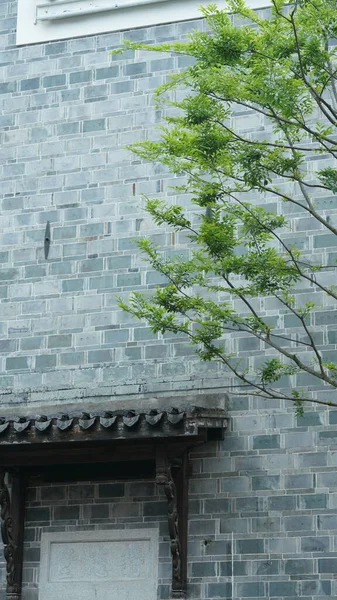 Stare Chińskie Architektury Wykonane Przez Cegły Ozdobione Rzeźbą Cegły — Zdjęcie stockowe