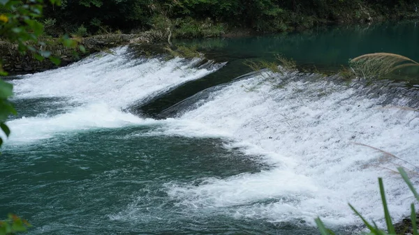 Der Schöne Blick Auf Das Dorf Mit Dem Wasserfall Süden — Stockfoto