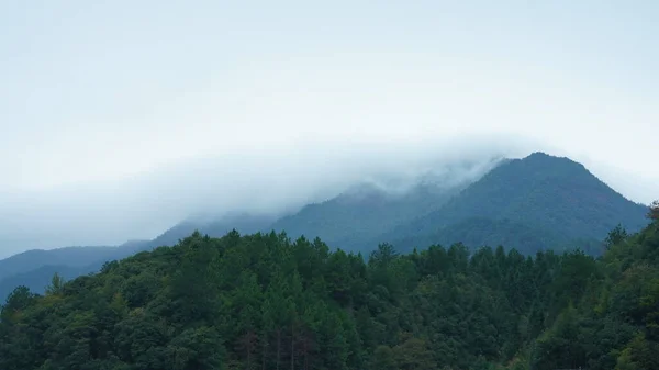 Beautiful Mountains Landscapes Green Forest Little Village Background Countryside China — Stockfoto