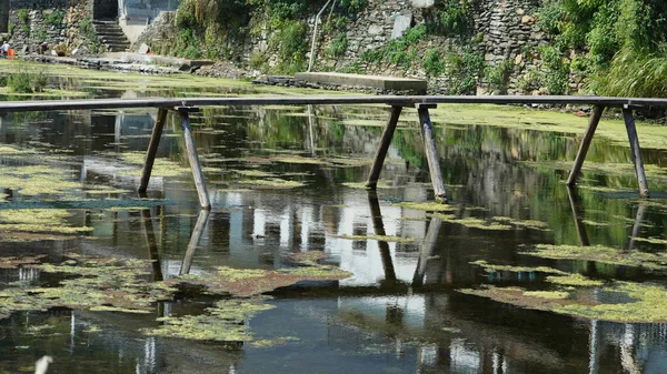Vista Clásica Puente Madera Situado Campo China —  Fotos de Stock