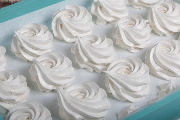 Marshmallow Fatti Casa Varie Forme Colori Sono Disposti Vassoi Stabilizzazione — Foto Stock