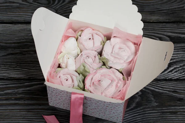Homemade Marshmallow Gift Box Zephyr Roses Marshmallow Roses Black Pine — Stock Photo, Image