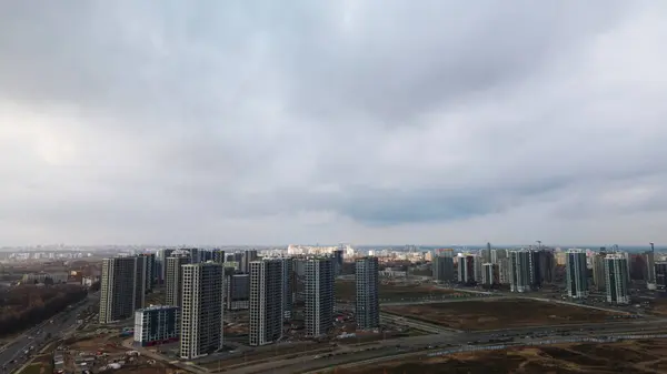 Construção Moderno Bloco Urbano Edifícios Vários Andares Feitos Vidro Betão — Fotografia de Stock