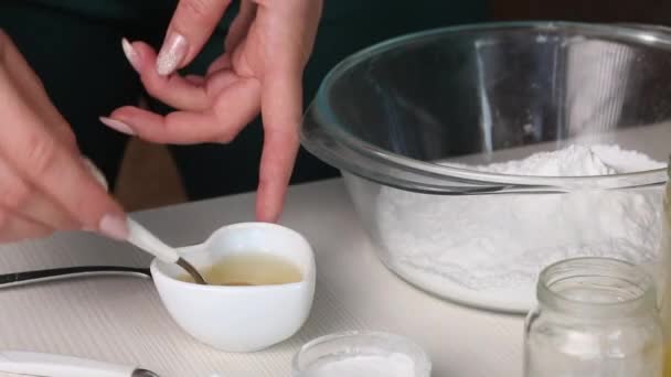 Woman Dissolves Gelatin Adds Honey Makes Pastry Mastic Ingredients Cooking — Stock Video