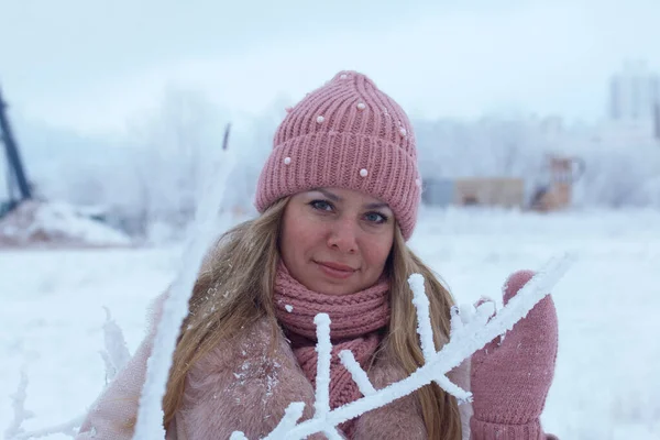 Girl Winter Clothes Snow Covered Landscape Portrait Woman Close — Stock Photo, Image