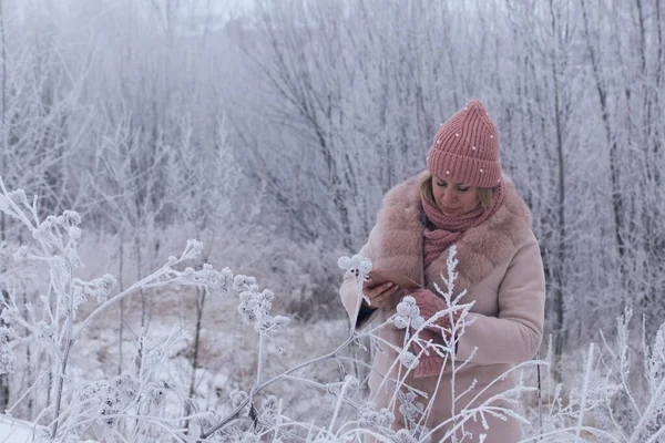 Girl Winter Clothes Snow Covered Landscape Portrait Woman Close — стоковое фото