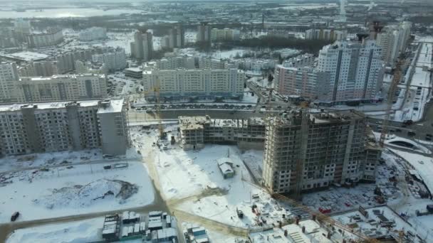 Lugar Construcción Una Manzana Moderna Edificios Altos Construcción Grúas Torre — Vídeo de stock