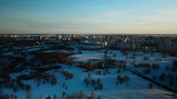 Förort Till Storstad Staden Kvarter Från Höjden Flygningen Stadens Motorväg — Stockfoto