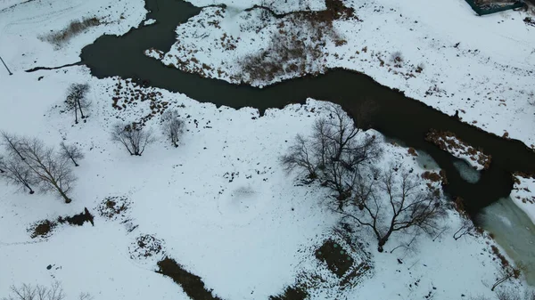 Stadtpark Winter Ein Mäandrierender Fluss Ist Sehen Winterliches Stadtbild Luftaufnahmen — Stockfoto