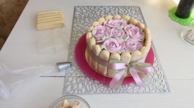 Savoiardi kurabiyesi ve kremalı tatlı. Tiramisu kurabiyeleri.