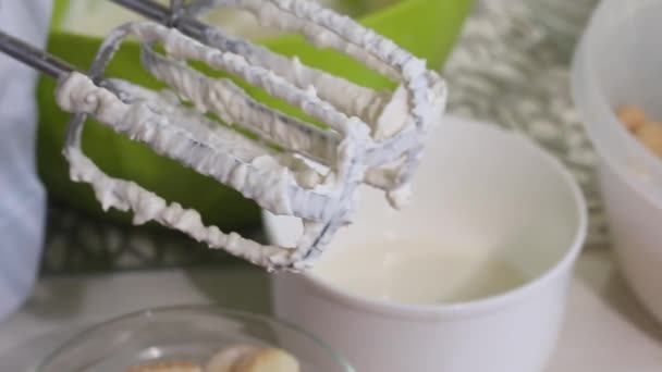 Cake Cooking Cake Savoiardi Cookies Marshmallow Roses — Stock Video