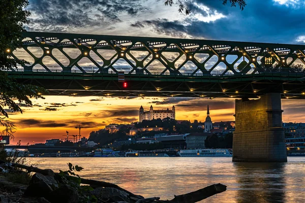 City Bratislava Sunset Danube River — Fotografia de Stock