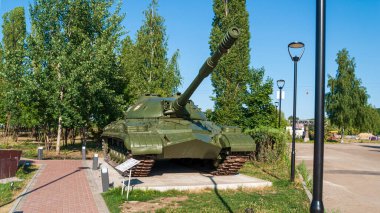 10 metre ağır tank.