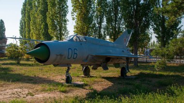 Süpersonik uçak MIG 21