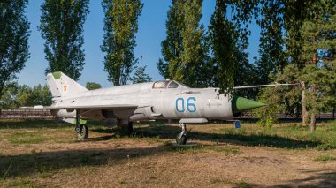 Süpersonik uçak MIG 21